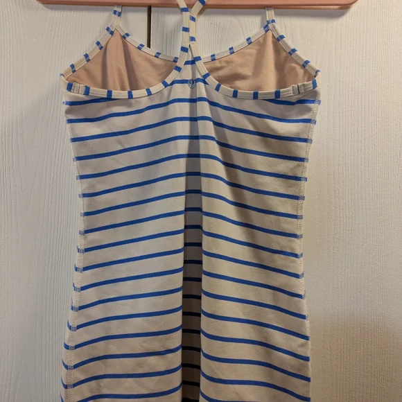 Lululemon Tank With Built In Bra - Picture 2 of 5